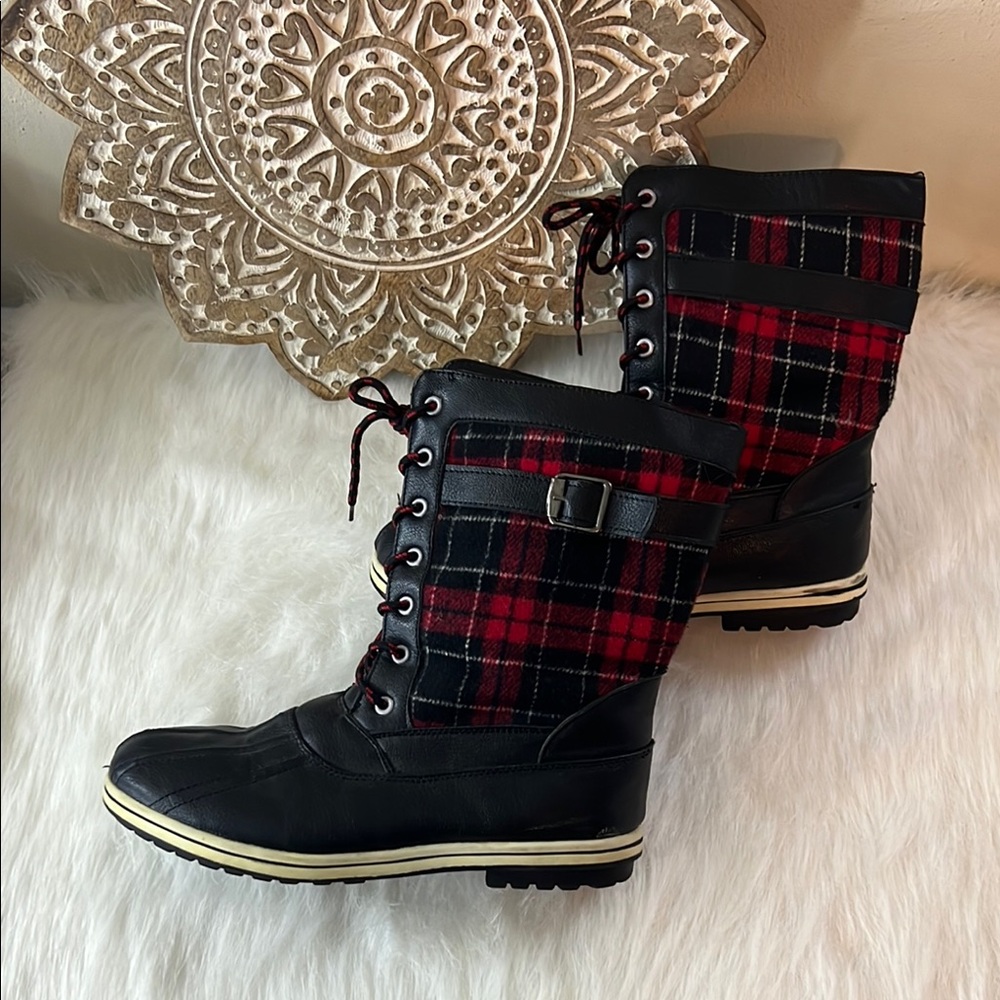 Cushion Walk Avon Buffalo Flannel Plaid Black and Red Women's Winter Snow Boots
